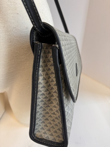 Vintage Liz Claiborne Shoulder Handbag Triangle Logo Blue Leather Trims 1980s - Picture 4 of 11