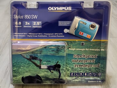 OLYMPUS μ 850 SW デジタルカメラ　と水中プロテクターのセット New Olympus 850 SW Digital Camera Waterproof 8.0 Megapixels Bundle