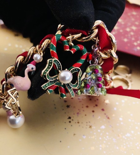 Authentic Betsey Johnson Whimsical Christmas 7 Charm Bracelet, Gold Tone, NWT - Picture 17 of 17