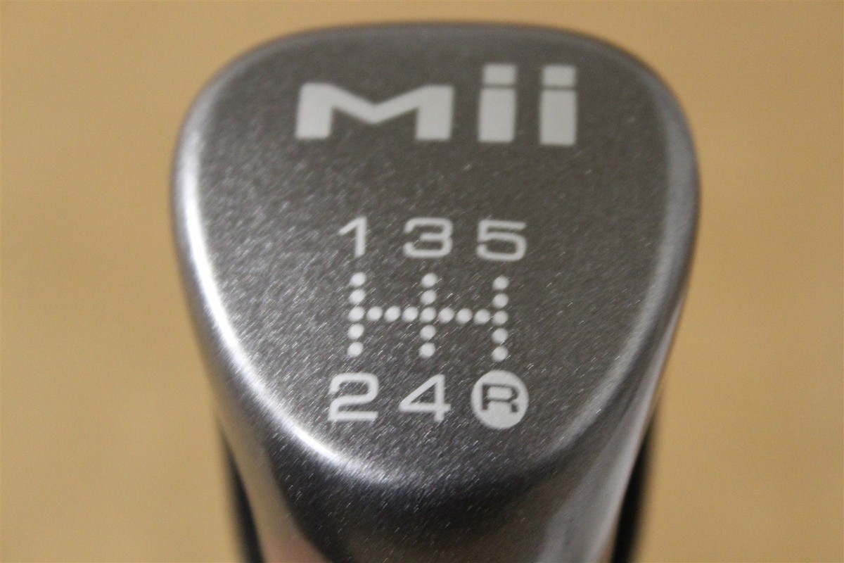 Seat Mii 5 speed Shira grey Gear knob with Mii Logo 1SL064230 New