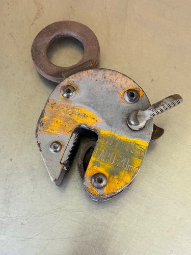 CC 1998 Vertical Lifting Plate Handler Clamp Tool 20MM   Grip 1.5Ton Capacity