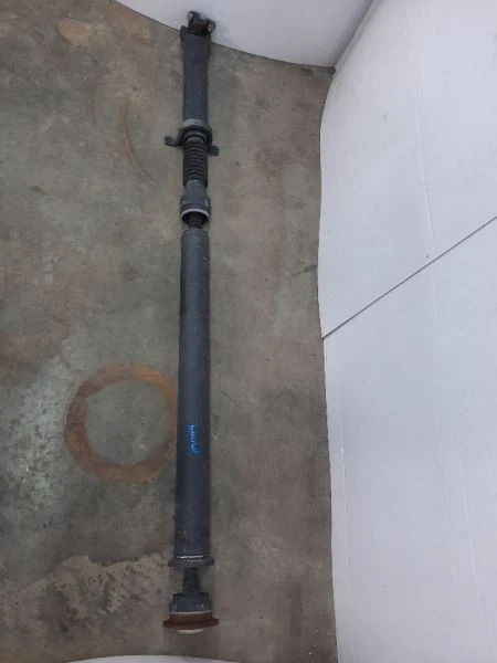 Nissan Titan XD 2017-2019 eje de transmisión trasero 139,8" WB PN-37300EZ00D OEM Foto 2 de 4