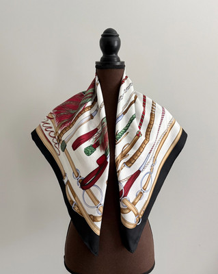 New Unisex Gucci Scarf Equestrian White with Black Border Silk Wrap & Gucci Box