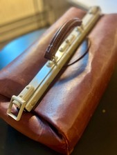 Antike Arzt- /Hebammentasche aus echtem Leder &ndash; Vintage &ndash; Braun/Cognac