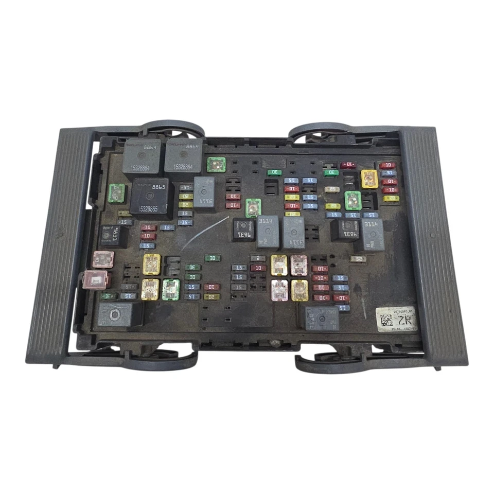 Chevrolet Silverado 1500 2007-2009 módulo de relé de caja de fusibles OEM 25796803 Foto 4 de 4