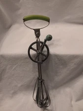 Vintage Hand Crank Mixer Egg Beater "Wonder" Stainless Steel Green Handle