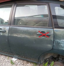 Porte arrière et accessoires Suzuki LIANA