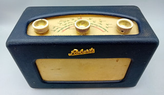 VINTAGE ROBERTS RADIO R 200 Portable Radio 1960's Blue Leather Spares/Repairs