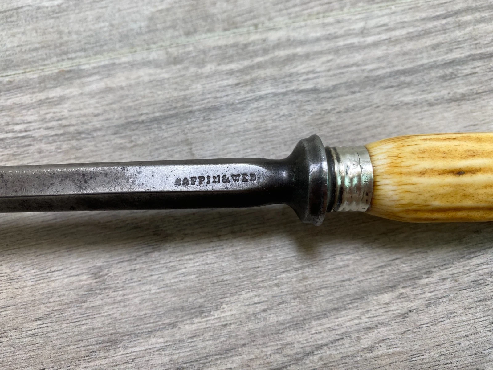 Antique MAPPIN & WEBB Stag Knife Sharpening Rod Honing Steel England Sheffield
Opens in a new window