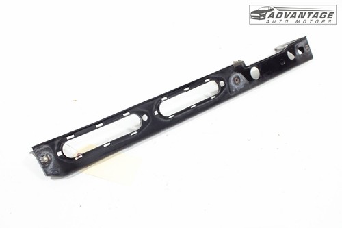 2014-2022 LAND RANGE ROVER SPORT FRONT LEFT DRIVER SIDE FENDER UPPER BRACKET OEM