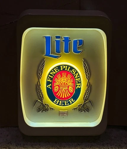 VINTAGE 1980'S MILLER LITE BEER LIGHTED SIGN-ALE-LAGER-GAME ROOM-A FINE PILSNER