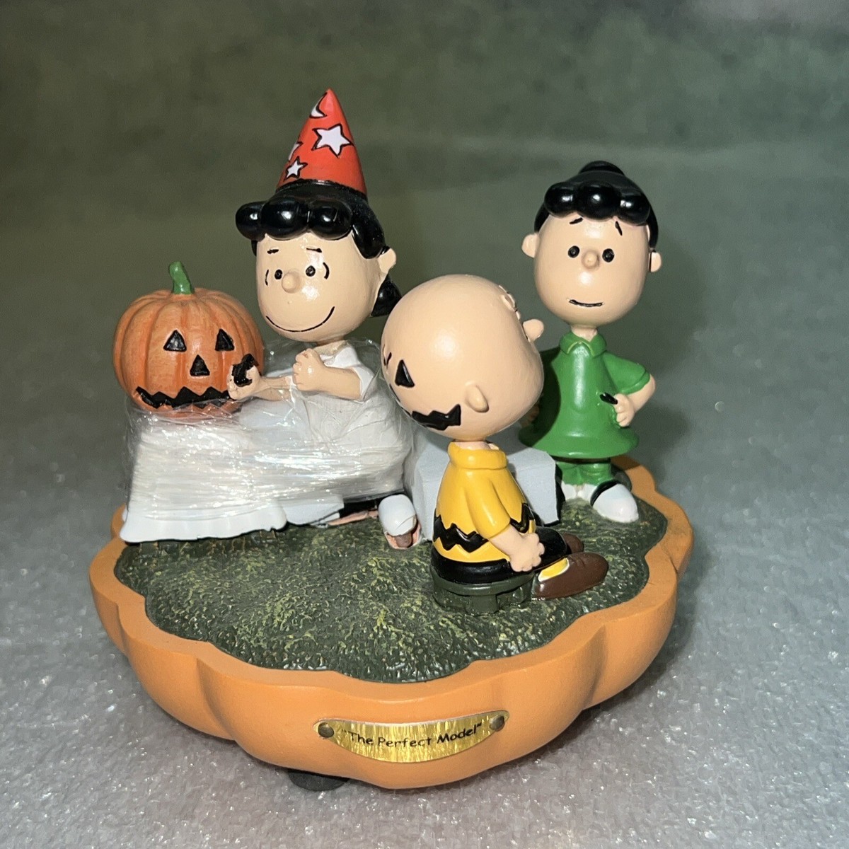 Peanuts Halloween Hawthorne Village The Perfect Model Great