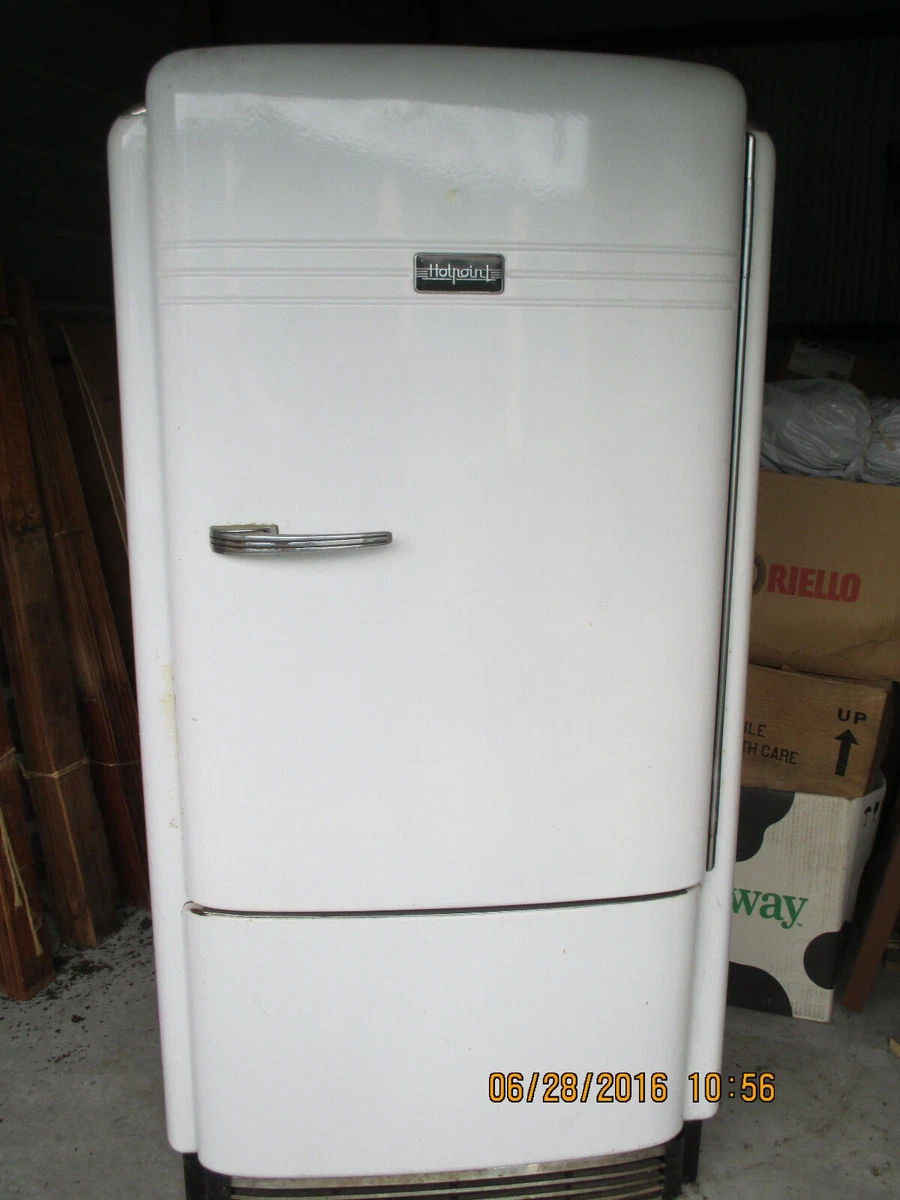 Antique Refrigerator, 1941 Hotpoint, Runs good, makes ice, draws 3.0 amps. | eBay