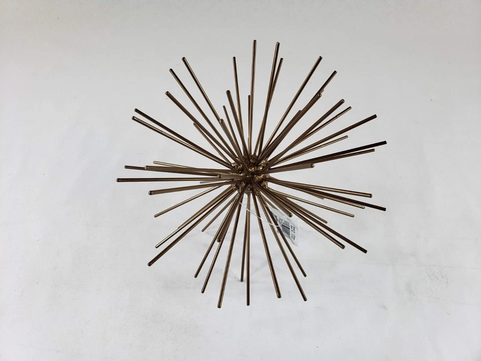 Colección Urban Trends 8x8x8 pulgadas Escultura de erizo de mar de metal acabado recubierto dorado Foto 2 de 4