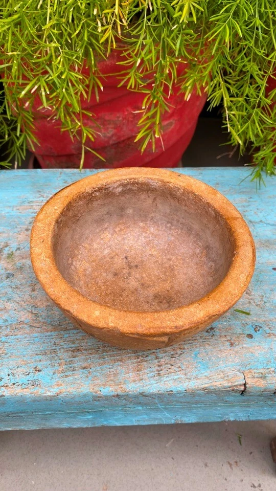 Antigua maceta de incienso de flor de loto tallada a mano de arenisca amarilla rara de 1800 Foto 4 de 4