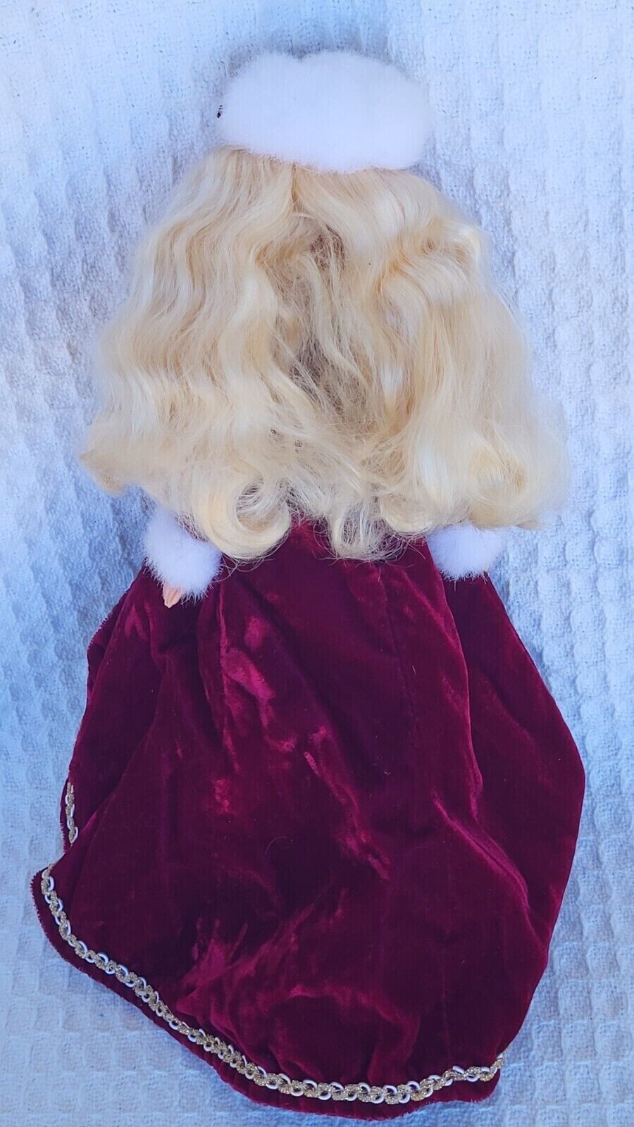 Vintage Barbie doll lot of 4 Anniversary Barbie Gown hats Mattel