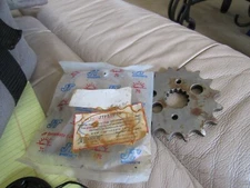 KAWASAKI ZX750 VN800 ZX900  JTF519-16 JT FRONT SPROCKET NEW