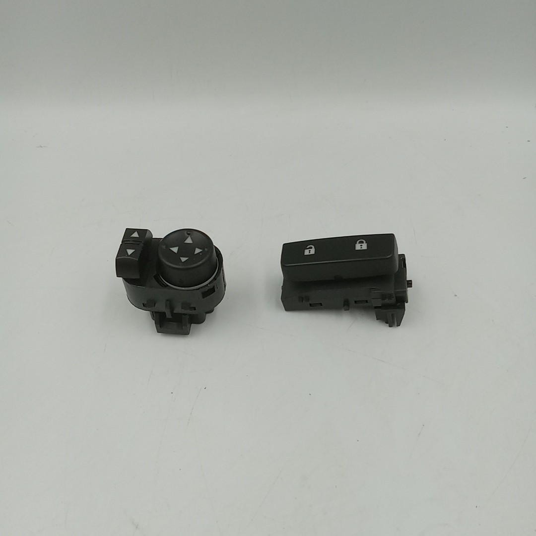 Picture 4 of 5
