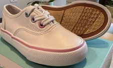 dot & zazz Girl’s White / Multicolor Sneakers Toddler Size 9