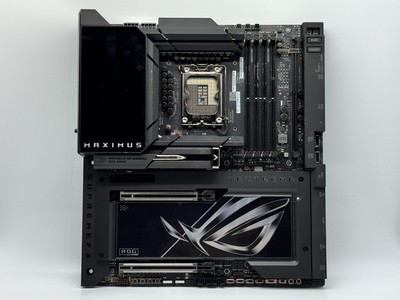 Asus ROG MAXIMUS Z890 EXTREME EATX LGA1851 DDR5 Motherboard For Parts Only