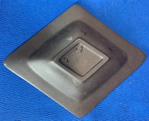 PAAR FEINE WEDGWOOD KLEINE SNACKSCHALEN, HERZ- UND RAUTENFORM SCHWARZ & WEISS - Bild 3 von 5