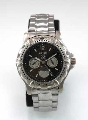 Relic Wet Watch Men 50m Silver Stainless Steel Day Date Moon Black Quartz