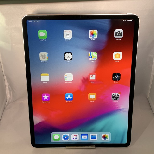 Apple iPad Pro 12.9inch (3rd Gen.) 256GB Space Gray Unlocked Mint