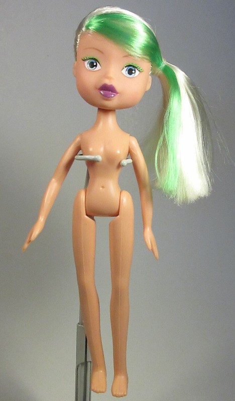 Super Cute Nude Bratz Inspired Doll Trendy Toys Green Streaks Fashion Doll