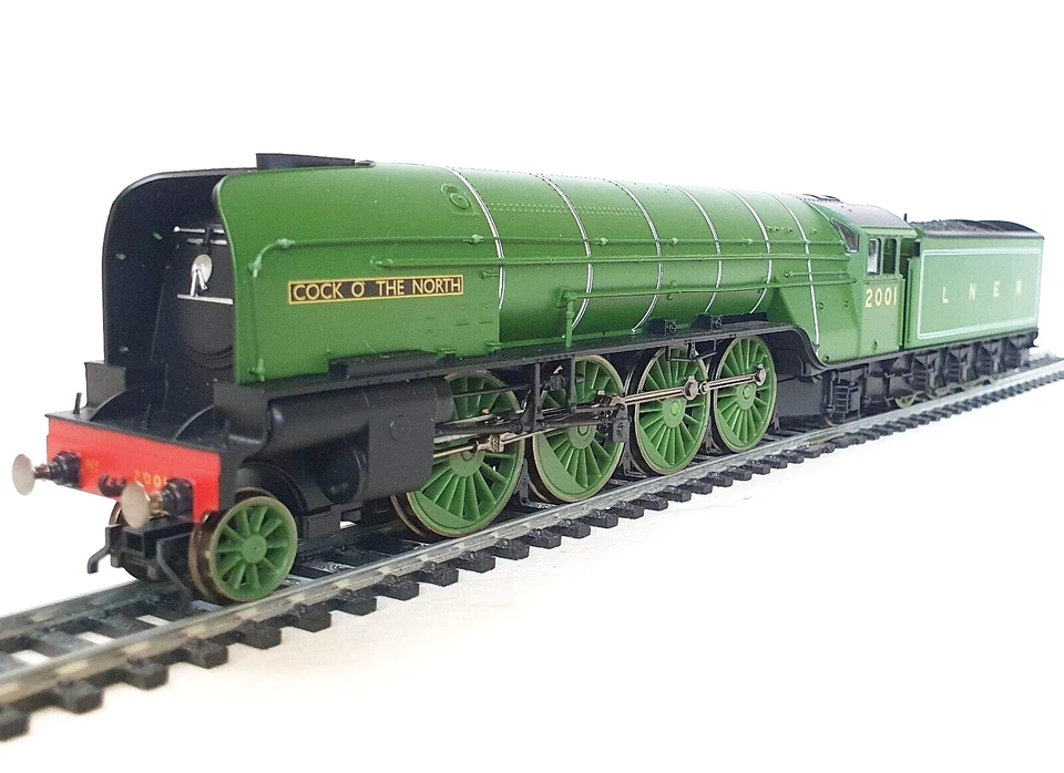 Hornby OO HO British LNER Class P2 "COCK O THE NORTH" 4-8-2 Steam Locomotive MIB - Image 4 of 4