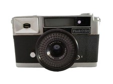 Vintage YASHICA Flash-O-Set 35mm Film Rangefinder Camera YASHINON f/4 40mm Lens