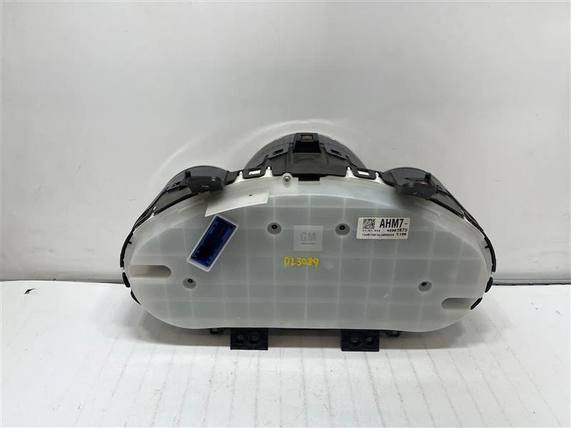 Used Speedometer Gauge fits: 2016 Chevrolet Cruze MPH US market gasoline w/o bla - Imagem 2 de 4