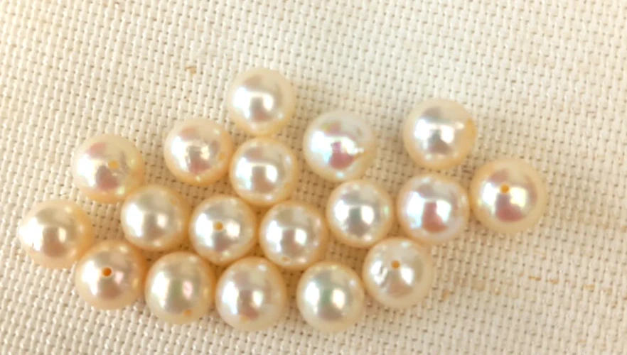 18 Perlen, Zuchtperlen , 6-6,5 mm rund-gebohrt zur Schmuckherstellung - Bild 2 von 2