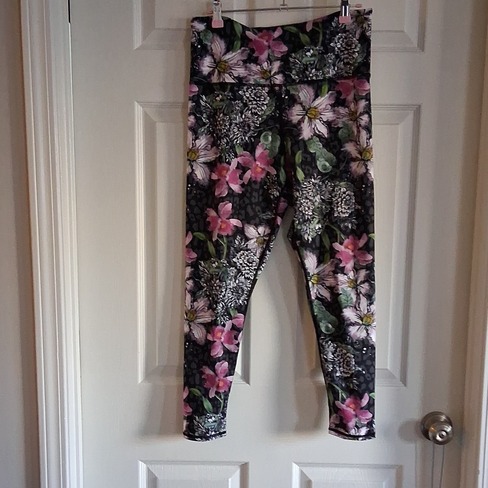 Evolution and Creation Women's Ankle Leggings Flo… - image 1