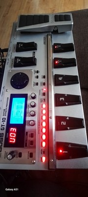 Boss GT 100 Gitarren Multieffektgerät Prozessor AMP Modelling