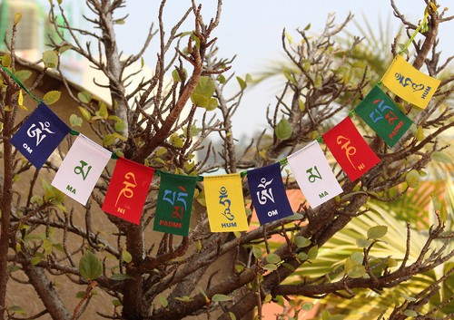 World's Smallest Om Mani Prayer Flags FREE SHIPPING - Picture 5 of 5