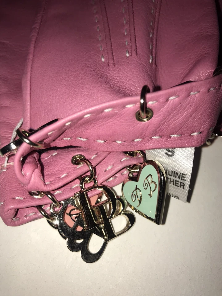 Dooney and Bourke 粉色皮革魅力手链手套 S 码全新带标签 — 第 4/4 张图片