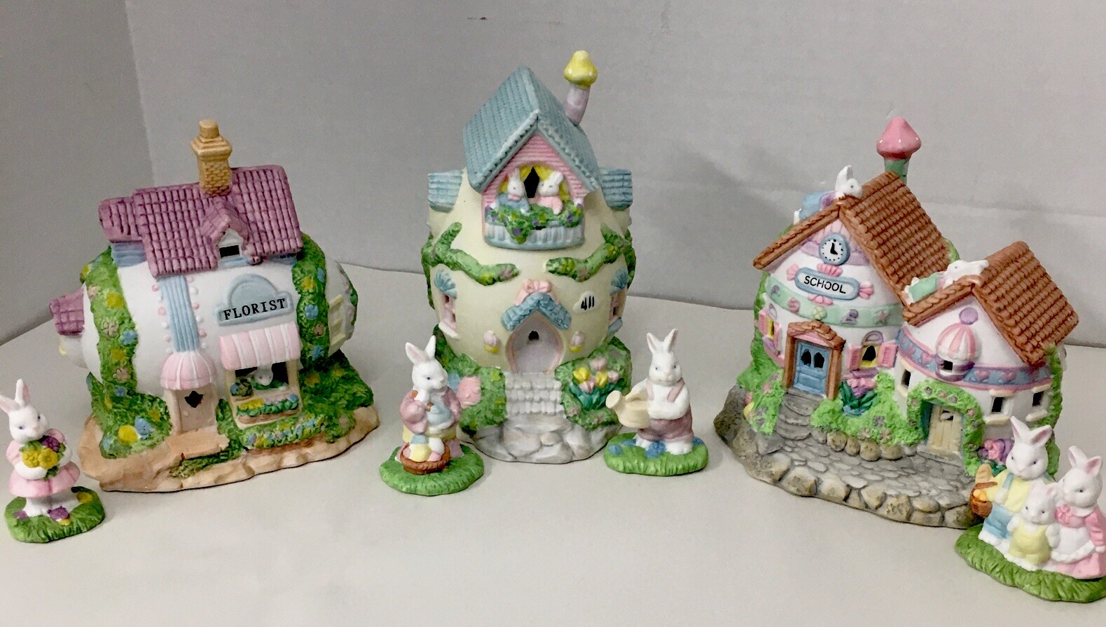 7 Lighted Easter Village Town,Bunny Family Houses Hopalong Hollow eBay