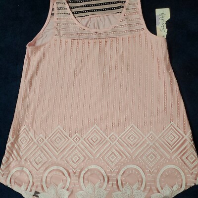Very nice Pink and White Top NWT