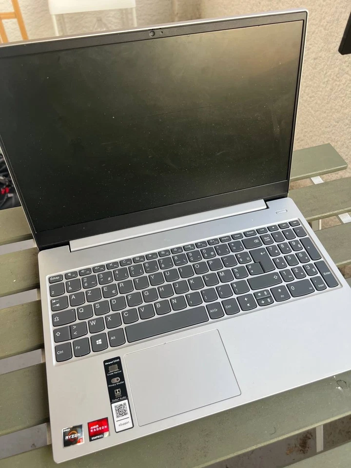 Lenovo IdeaPad S340-15API 15" Ryzen 5 , HS – Écran OK – Pour pièces / Réparation - Photo 1/4