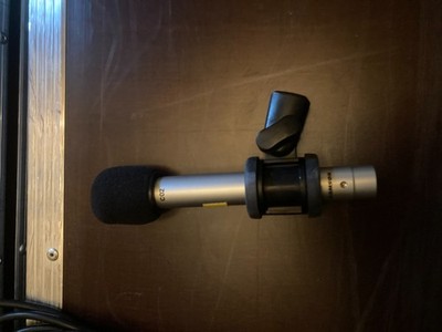 8 Samson C02 Kondensator-Micros für Chor-Abnahme mit Kabeln und Stativbrücken
