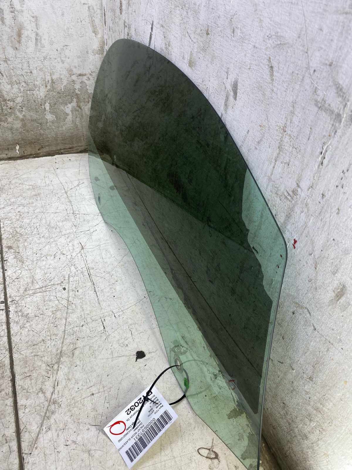 Aston Martin Vantage 2009 FRONT+RIGHT Door glass
