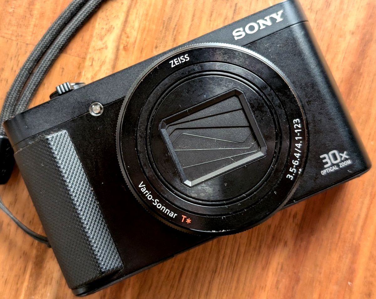 English ok Excellent Sony Cyber-shot DSC-HX90V 18.2MP 30x Digital