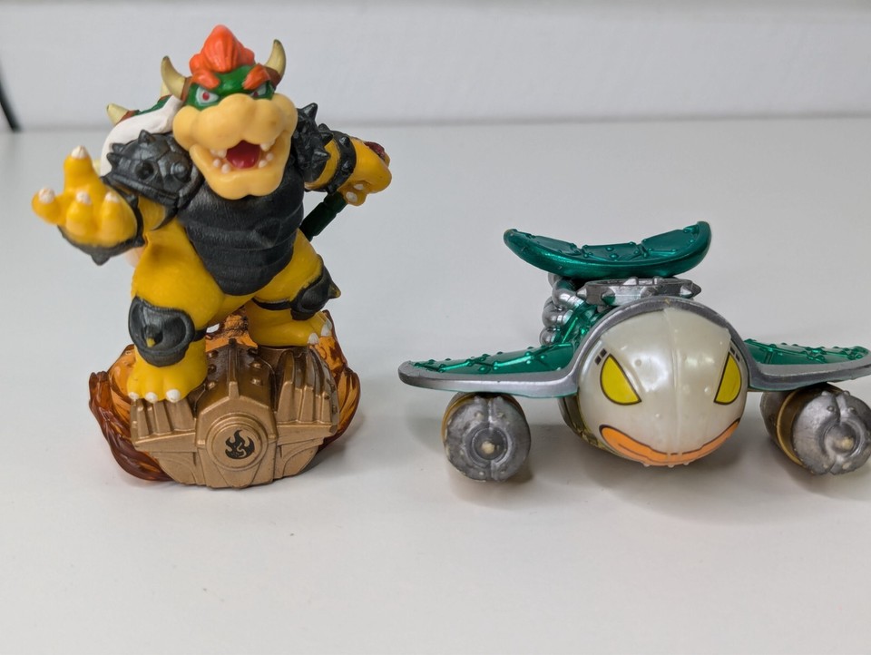 Skylanders Superchargers HAMMER BOWSER BROKEN HAMMER AND CLOWN CRUISER