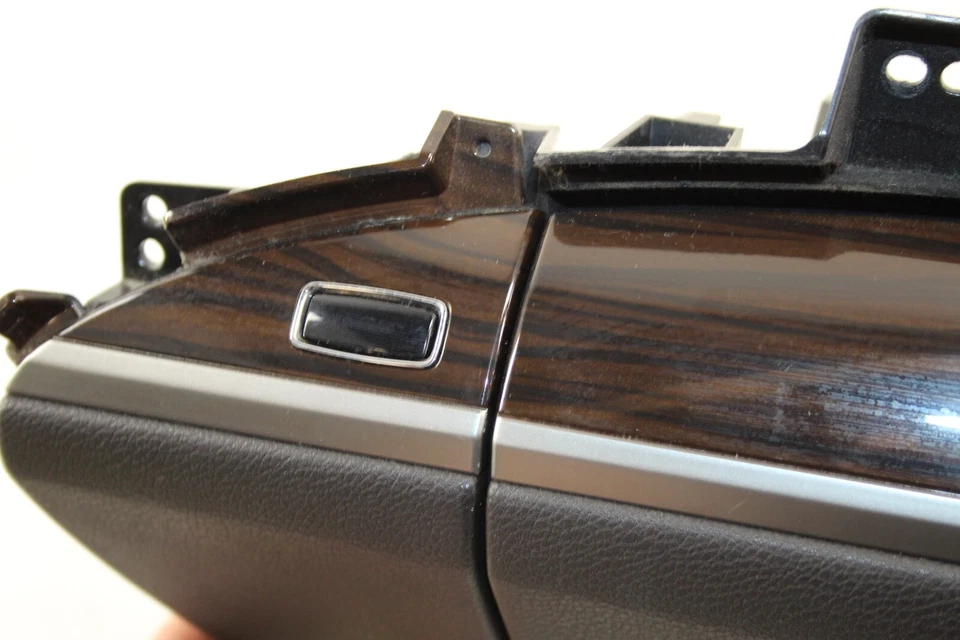 Guantera OEM EC53 2014-2020 Acura RLX Foto 4 de 4