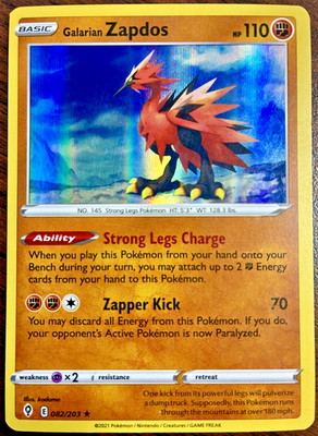 Pokémon TCG - Galarian Zapdos 82/203 Evolving Skies Holo Rare 2021 - Light Play