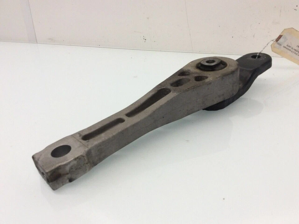 Volkswagen EOS Transmission Sub Frame Mount OEM Used Foto 2 de 4