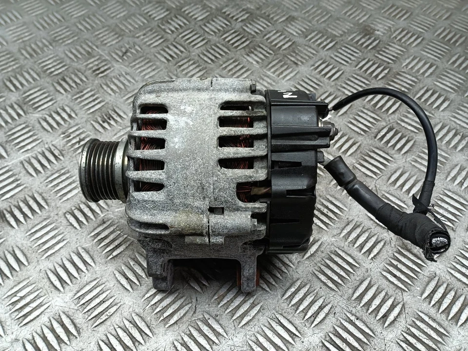 ALTERNADOR AUDI A4 04L903024 B9 2015-2025 Foto 4 de 4