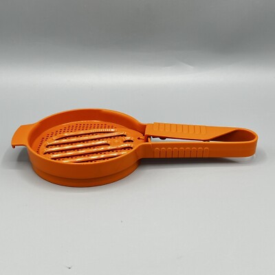 Vintage Tupperware #1689-9 Harvest Orange Sift-it Flour Powdered Sugar Sifter