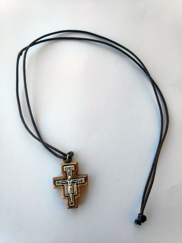 San Damiano Cross St. Francis Olive Wood Cross With Necklace Rope 1.7 inc - Picture 4 of 7