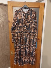 womens pretty little thing dress size 16